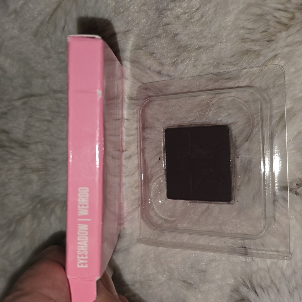 Jeffree Star Cosmetics Weirdo Eyeshadow (Black) NWT - Picture 4 of 6